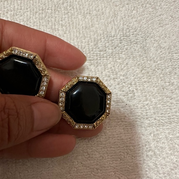 Clip On Earings - Picture 4 of 4